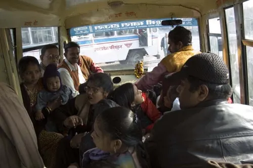 Poloprázdny autobus na ceste do Fatehpur Sikri :-)