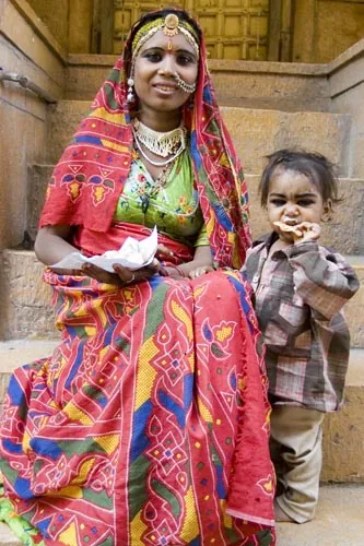 Rajastánska žena s dieťaťom (Jaisalmer)