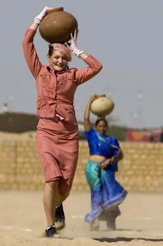 Súťaž v behu s krčahom na hlave  (Jaisalmer)