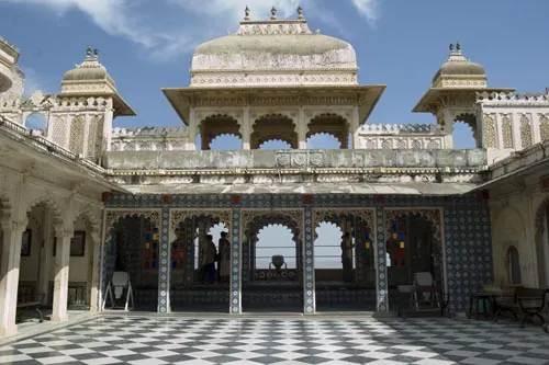 Jedno z nádvorí v City Palace (Udaipur)