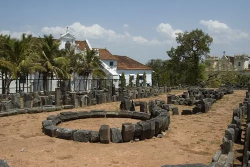 Rujiny jedného z ostolov... (Old Goa)